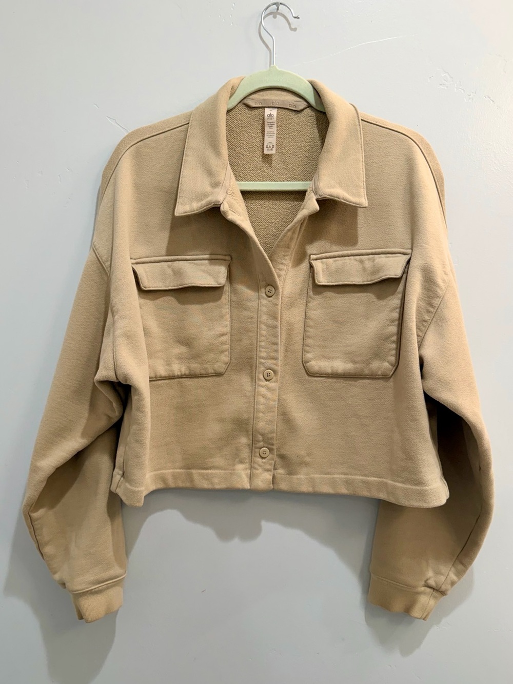 Alo Yoga Renown Cropped Button-Up Pullover Jacket - Macadamia - Tan Beige Medium - Picture 3 of 10